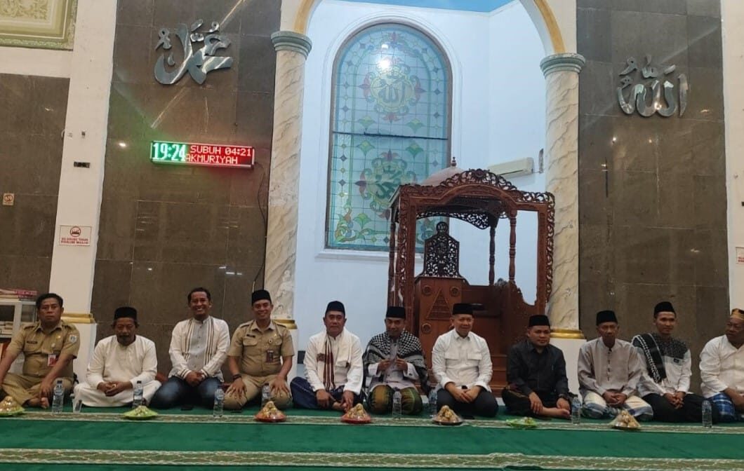 Masjid Agung Al-Makmuriyah siap menggelar pengajian bulanan secara rutin. π· AF