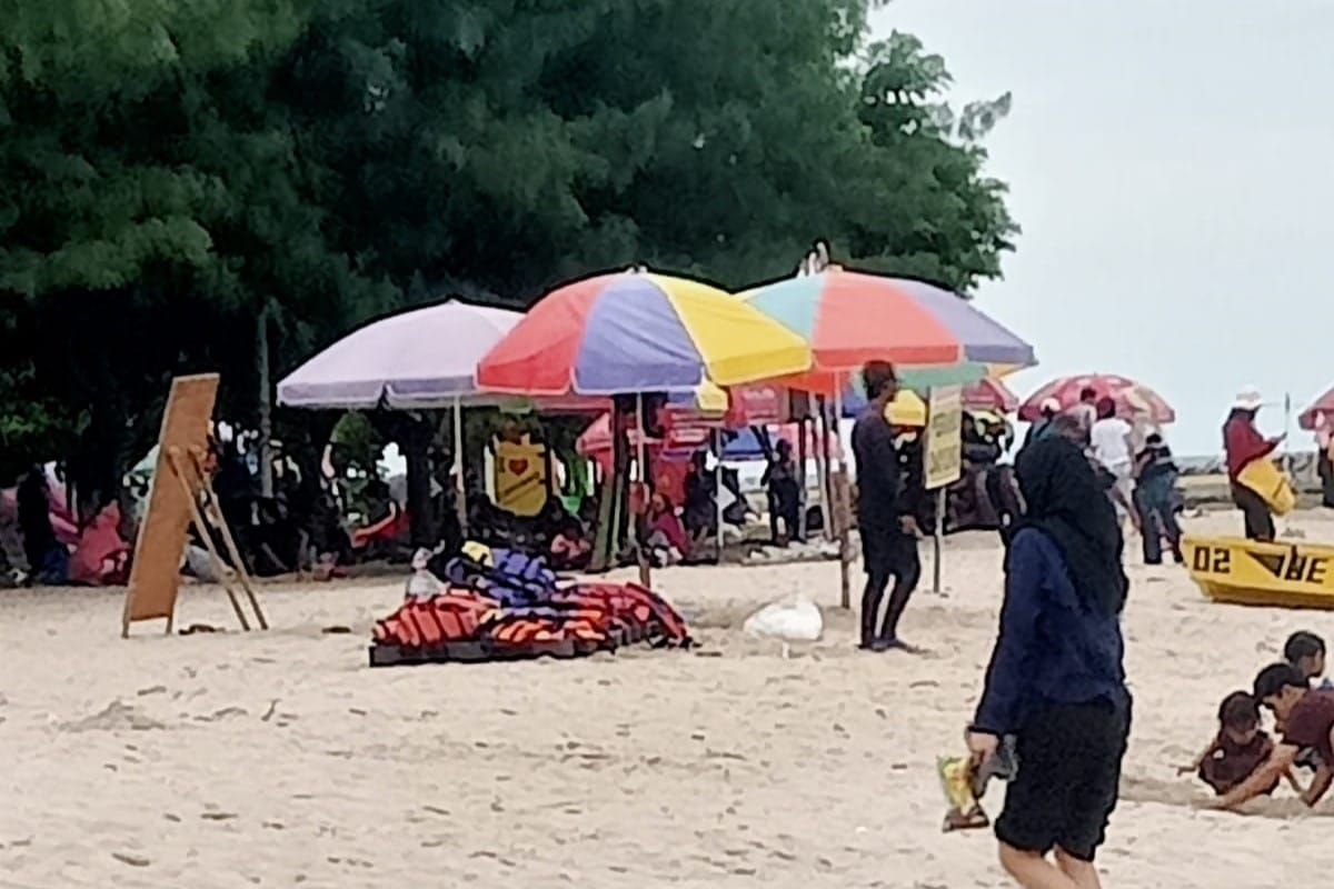 Wisata Murah Namun Berkesan, Dapur Coffee Bilalu Santap Seafood Sambil Bergoyang