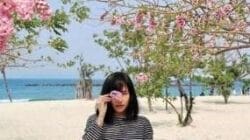 Indahnya Pantai Sakura di Pulau Untung Jawa, Kepulauan Seribu