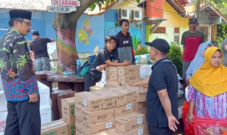 Distribusi Paket Pangan Murah untuk Warga KJP di Pulau Untung Jawa
