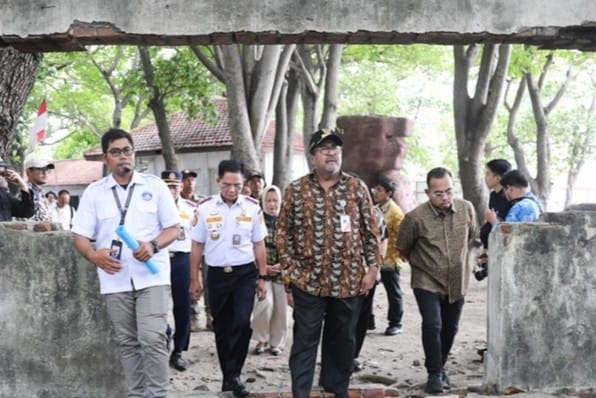 Wakil Gubernur (Wagub) DKI Jakarta, Rano Karno, melakukan kunjungan ke Pulau Onrust dan Pulau Cipir, Kepulauan Seribu, Kamis (20/3).
