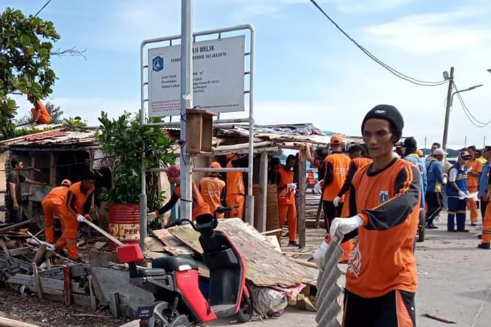 Pembongkaran Bangli di Pulau Harapan. 📷 Istimewa