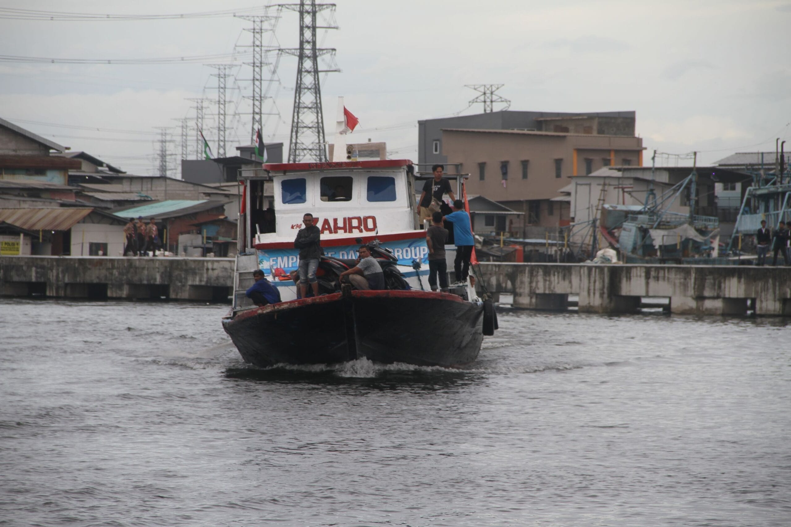 Kapal Penumpang Tradisional Kepulauan Seribu. 📷 AF