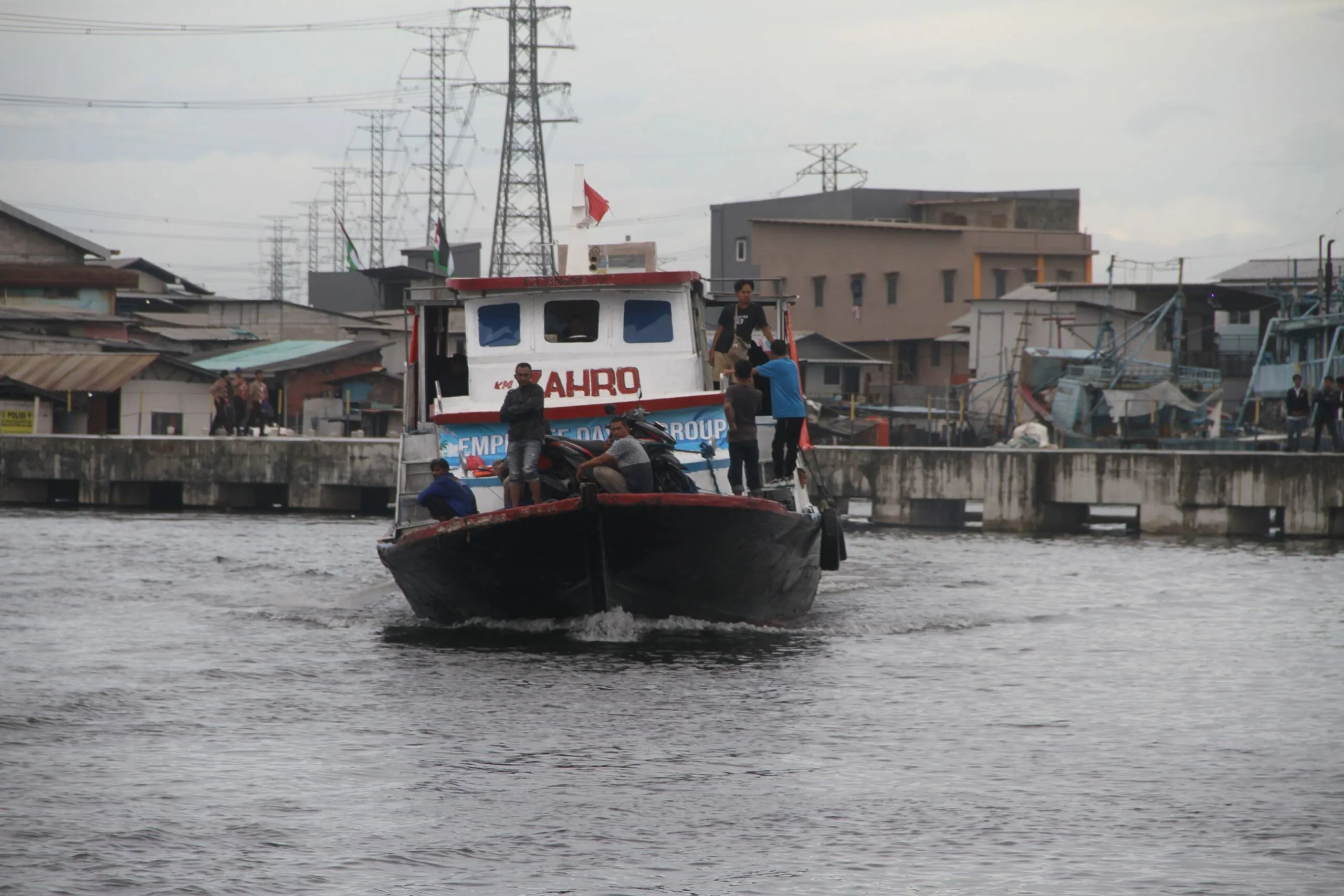 Kapal Penumpang Tradisional Kepulauan Seribu. 📷 AF