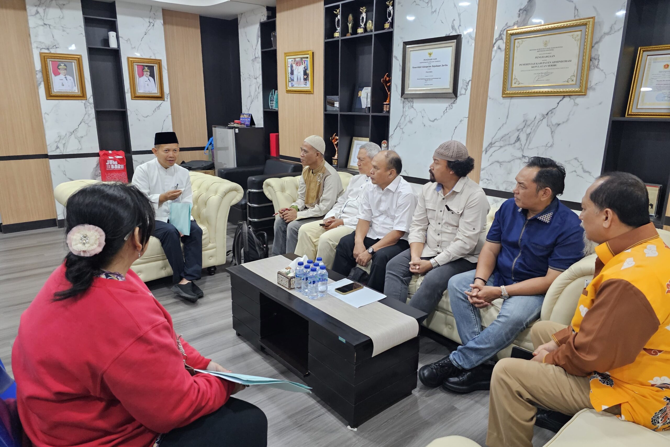 Tim Pansel FKDM audiensi dengan Bupati Fadjar Churniawan, bahas integritas dan tahapan seleksi FKDM Kepulauan Seribu. Sinergi untuk keamanan wilayah, Jumat 11 Juli 2025. 📷 Istimewa