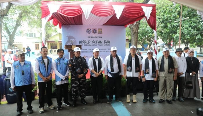 Hari Laut Internasional di Pulau Pramuka: Menteri Jumhur Hidayat Tekankan Aksi Bersama Jaga Laut Indonesia