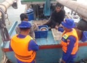 Patroli Dialogis di Perairan Kepulauan Seribu, Satpolairud Ingatkan Nelayan: Ada Masalah? Hubungi 110!