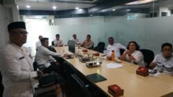 Sekretaris Kabupaten Kepulauan Seribu memimpin rapat koordinasi persiapan Lomba Kelurahan Tingkat Provinsi DKI Jakarta.