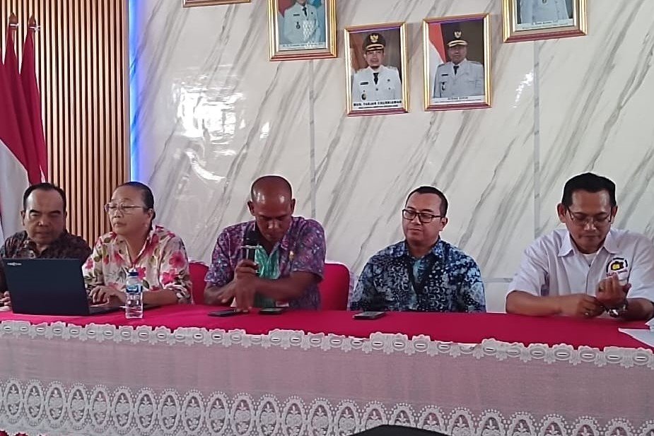 Tim Kementerian Pariwisata RI melakukan verifikasi lapangan di Desa Wisata Pulau Kelapa dalam proses Sertifikasi Desa Wisata Berkelanjutan.
