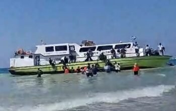 Dari BBM Campur Air hingga Evakuasi Tuntas, Begini Kronologi KM Makmur Jaya di Pulau Pari