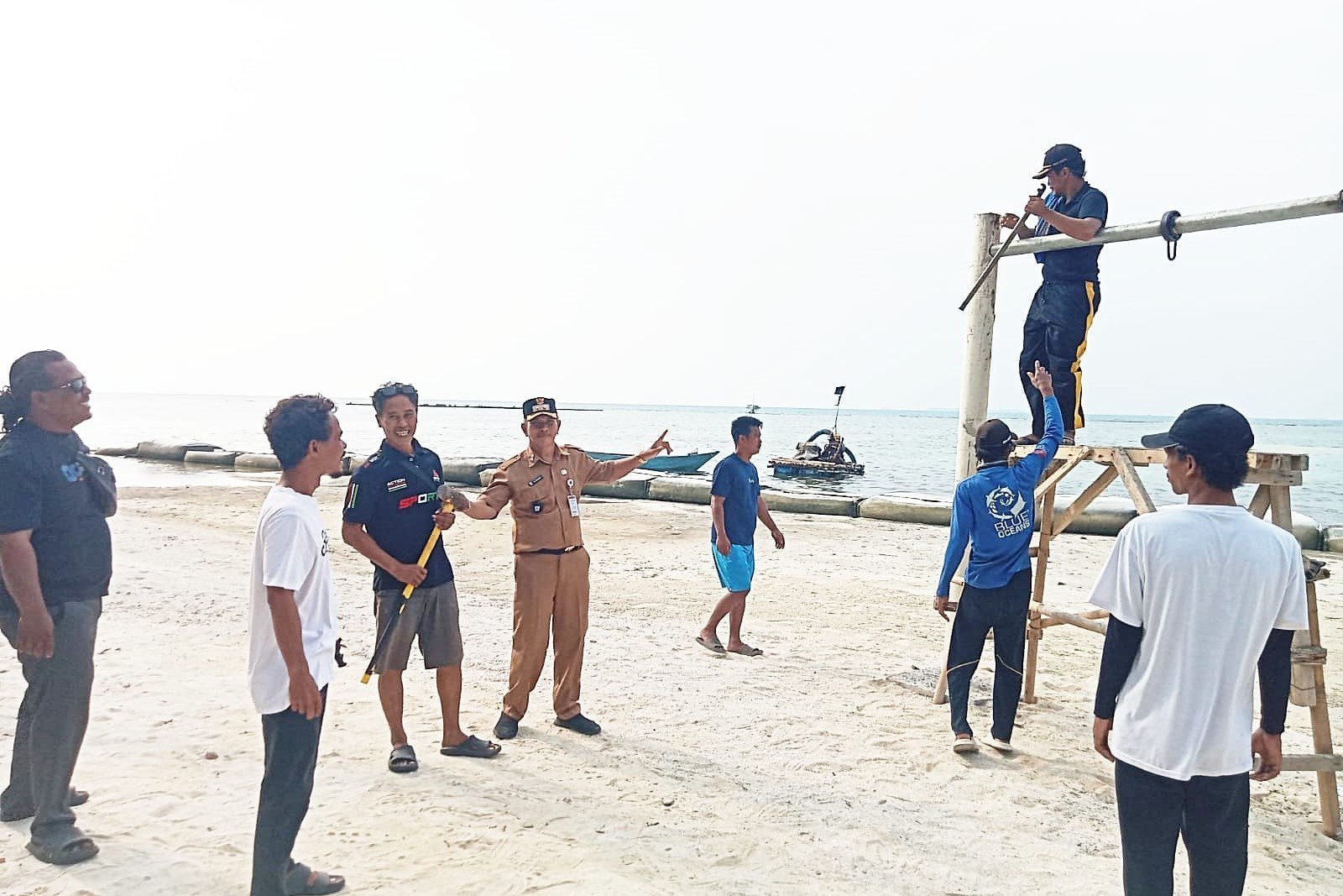 Ayunan estetik menjadi fasilitas baru di kawasan Jembatan Cinta, Pulau Tidung. Penambahan sarana ini diharapkan memperkaya pengalaman wisatawan saat menikmati panorama pantai. Ayunan estetik menjadi fasilitas baru di kawasan Jembatan Cinta, Pulau Tidung. Penambahan sarana ini diharapkan memperkaya pengalaman wisatawan saat menikmati panorama pantai.Ayunan estetik menjadi fasilitas baru di kawasan Jembatan Cinta, Pulau Tidung. Penambahan sarana ini diharapkan memperkaya pengalaman wisatawan saat menikmati panorama pantai. Foto: Pokdarwis Cakrawala Bahari.