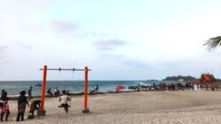 Ayunan estetik mulai hadir di kawasan Jembatan Cinta, Pulau Tidung, sebagai fasilitas penunjang wisata hasil inisiatif Pokdarwis Cakrawala Bahari untuk menambah kenyamanan sekaligus spot swafoto bagi pengunjung. Foto: Pokdarwis Cakrawala Bahari.