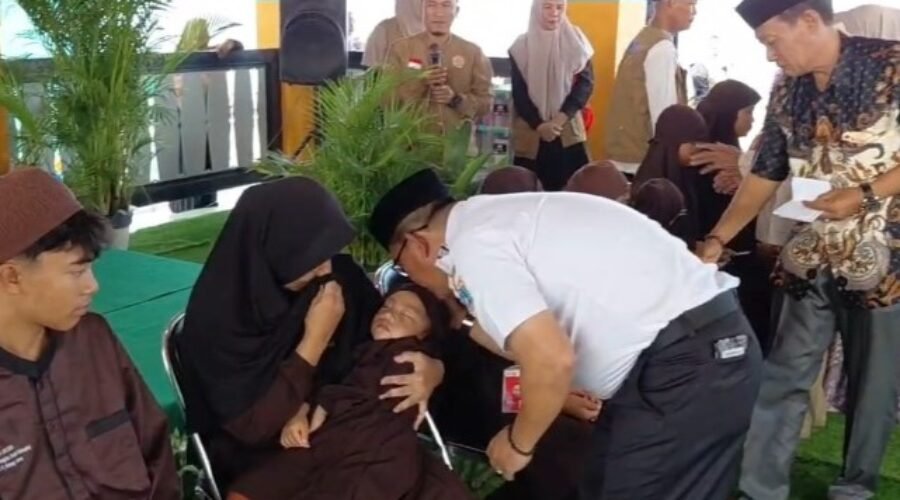 Berbagi Rezeki, Warga Pulau Untung Jawa Santuni Anak Yatim