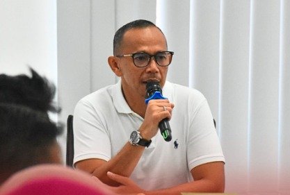 Kepala Dinas KPKP DKI Jakarta, Hasudungan Sidabalok, memberikan keterangan terkait rencana shelter kucing di Pulau Tidung Kecil. Ia menegaskan kucing yang ditangani berasal dari Kepulauan Seribu, bukan dari Jakarta. Foto: Dok. KPKP DKI Jakarta.