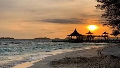 Pemprov DKI Matangkan Penyambungan Listrik Bawah Laut ke Pulau Resort